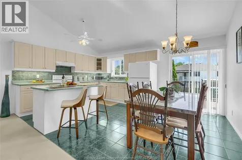 435 Thorn Ridge Crescent Amherstburg ON N9V 3X2