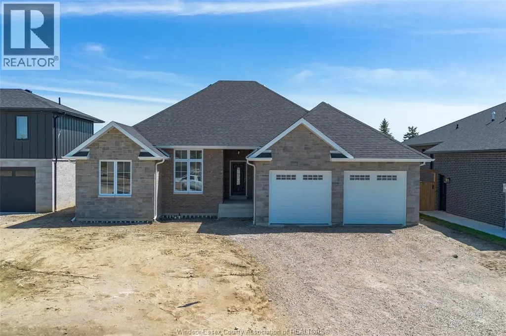 12175 Ducharme Lane Mcgregor ON N0R 1J0