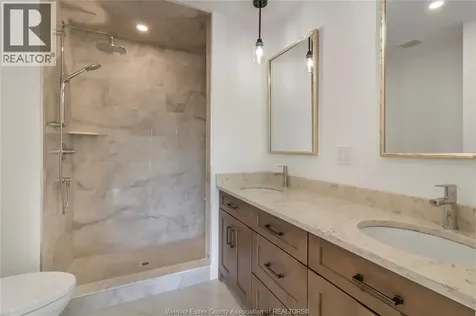 12175 Ducharme Lane Mcgregor ON N0R 1J0