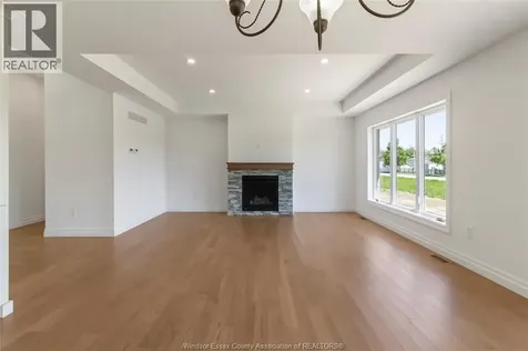 12175 Ducharme Lane Mcgregor ON N0R 1J0