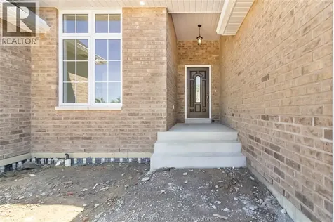 12175 Ducharme Lane Mcgregor ON N0R 1J0