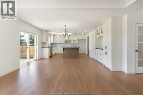 12175 Ducharme Lane Mcgregor ON N0R 1J0