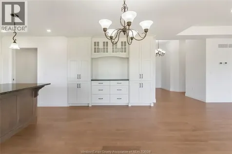 12175 Ducharme Lane Mcgregor ON N0R 1J0