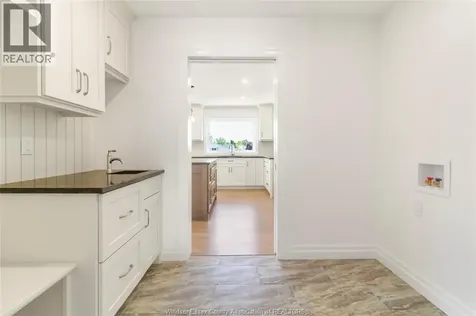 12175 Ducharme Lane Mcgregor ON N0R 1J0
