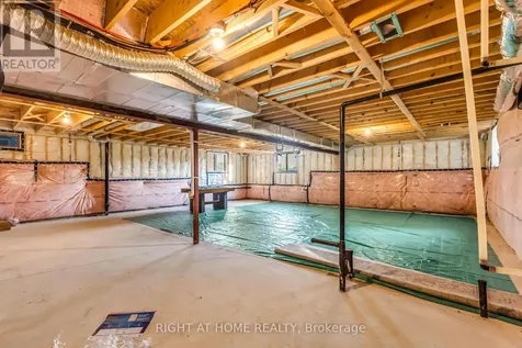 330 Gillespie Drive Brantford ON N3T 0X1