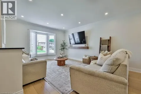2478 Cavendish Drive Burlington ON L7P 3T9