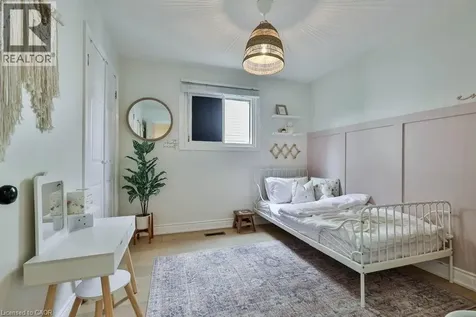 2478 Cavendish Drive Burlington ON L7P 3T9