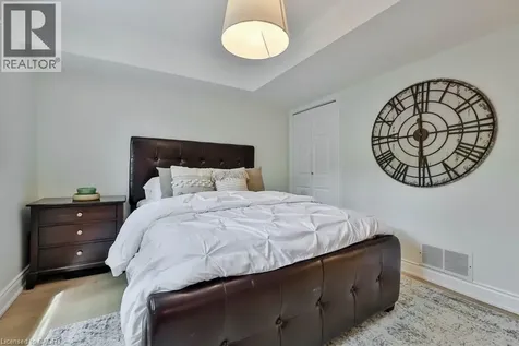 2478 Cavendish Drive Burlington ON L7P 3T9