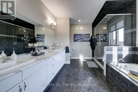 39 Gilpin Crescent Collingwood ON L9Y 0Z1