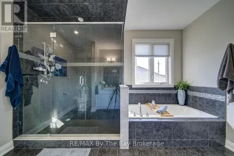 39 Gilpin Crescent Collingwood ON L9Y 0Z1