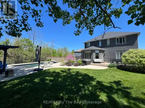39 Gilpin Crescent Collingwood ON L9Y 0Z1