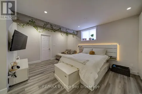 39 Gilpin Crescent Collingwood ON L9Y 0Z1
