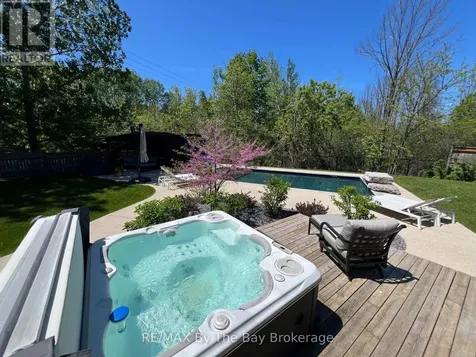39 Gilpin Crescent Collingwood ON L9Y 0Z1