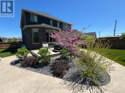39 Gilpin Crescent Collingwood ON L9Y 0Z1