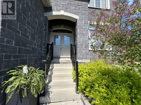 39 Gilpin Crescent Collingwood ON L9Y 0Z1