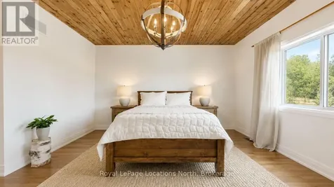 70 Plewes Drive Collingwood ON L9Y 3B7