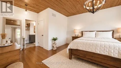 70 Plewes Drive Collingwood ON L9Y 3B7