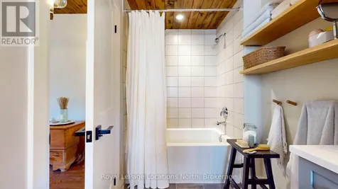 70 Plewes Drive Collingwood ON L9Y 3B7