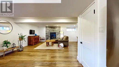 70 Plewes Drive Collingwood ON L9Y 3B7