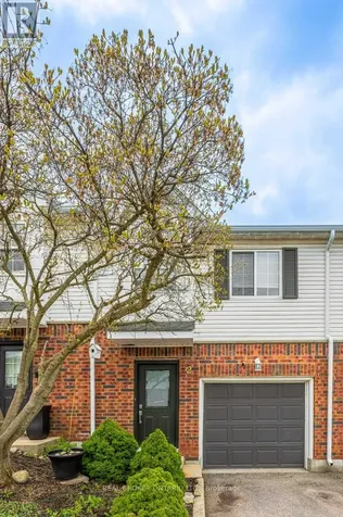 185 Highland Crescent Kitchener ON N2M 5P8