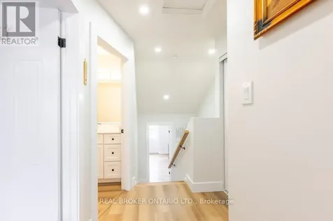 185 Highland Crescent Kitchener ON N2M 5P8