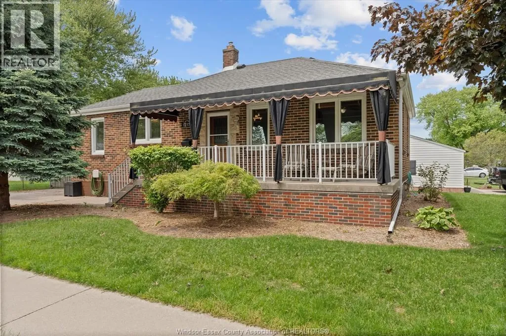 12374 Renaud Street Tecumseh ON N8N 1P6