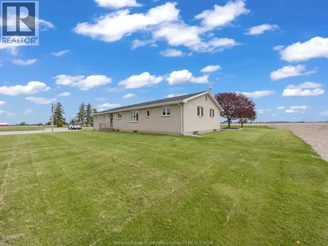 7045 County Rd 23 (arner Townline) Essex ON N8M 2X6