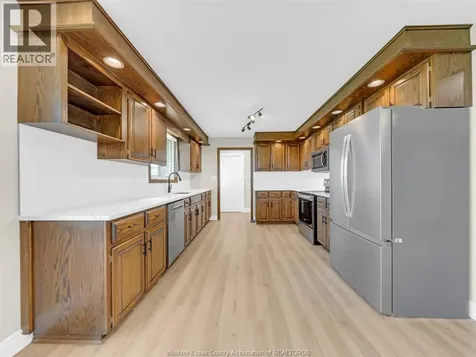 7045 County Rd 23 (arner Townline) Essex ON N8M 2X6