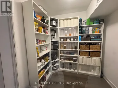 4 Spice Way Barrie ON L9J 0M2