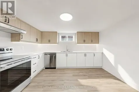 655 O'connor Drive Toronto (east York) ON M4C 3A8
