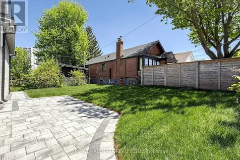 655 O'connor Drive Toronto (east York) ON M4C 3A8