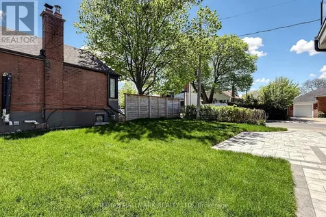 655 O'connor Drive Toronto (east York) ON M4C 3A8