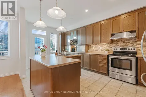 119 Thatcher Crescent East Gwillimbury ON L9N 0B9