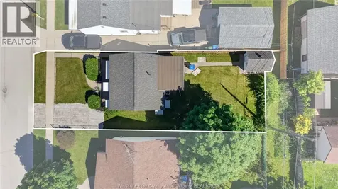 2276 Marentette Windsor ON N9E 2C5
