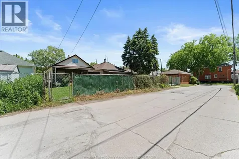 663 Brock Street Windsor ON N9C 2T1