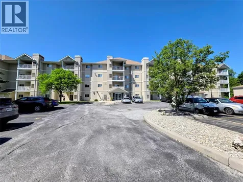 1655 Grand Marais Windsor ON N8E 4W4