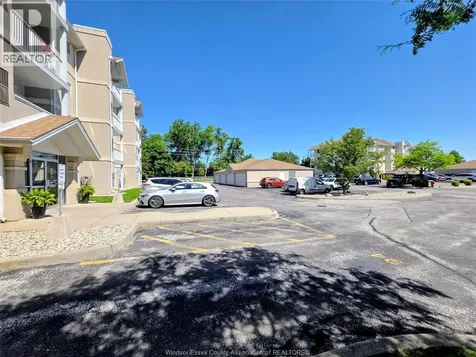 1655 Grand Marais Windsor ON N8E 4W4