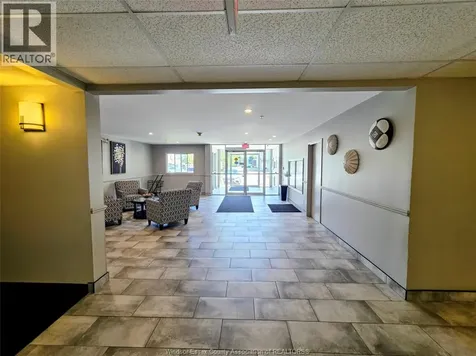 1655 Grand Marais Windsor ON N8E 4W4