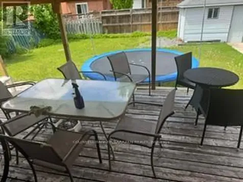 1437 Kingsdale Avenue Ottawa ON K1T 1G8