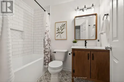 115 Cedardown Private Ottawa ON K2J 0W2
