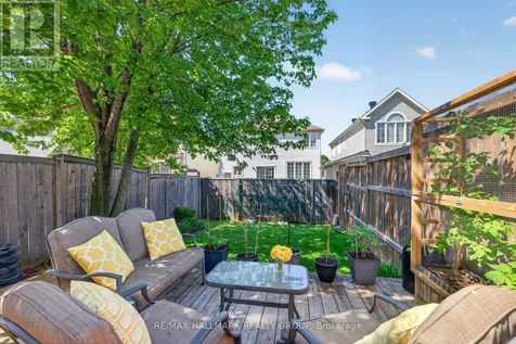 115 Cedardown Private Ottawa ON K2J 0W2