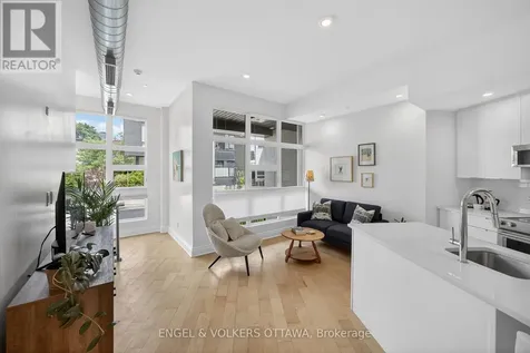 101 Pinhey Street Ottawa ON K1Y 1V9