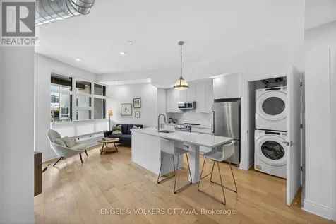101 Pinhey Street Ottawa ON K1Y 1V9