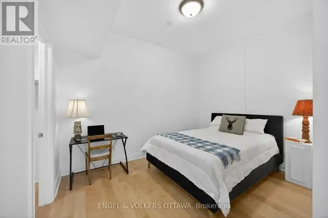 101 Pinhey Street Ottawa ON K1Y 1V9