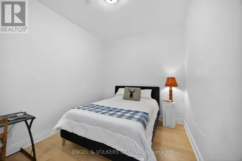 101 Pinhey Street Ottawa ON K1Y 1V9