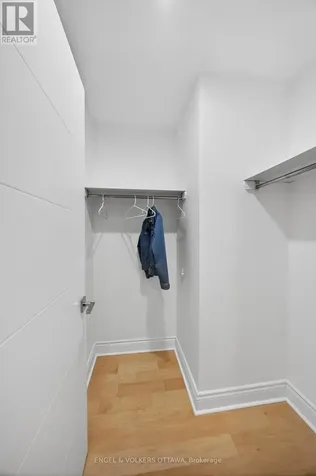 101 Pinhey Street Ottawa ON K1Y 1V9
