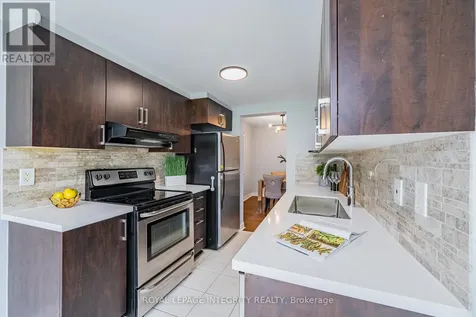 132 Mancini Way East Ottawa ON K2J 3V1