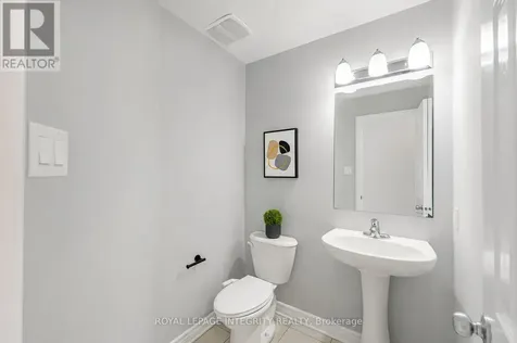 132 Mancini Way East Ottawa ON K2J 3V1