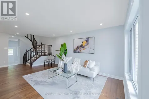 132 Mancini Way East Ottawa ON K2J 3V1