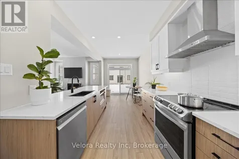355 Crossway Terrace Ottawa ON K2S 2Z3